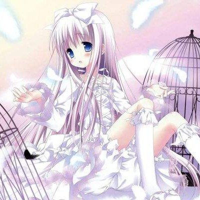 女子推液压千斤顶摔倒致脸部擦伤